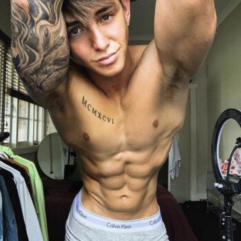 Pits & Abs Selfie in Calvins